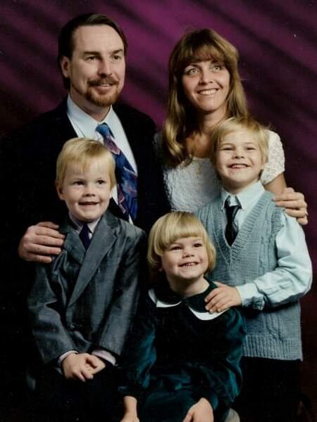File:KimTownendWillettsFamily.jpg