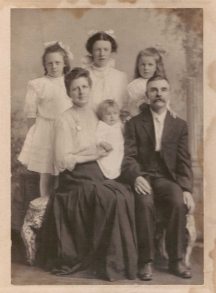 File:Walter Currie family.PNG