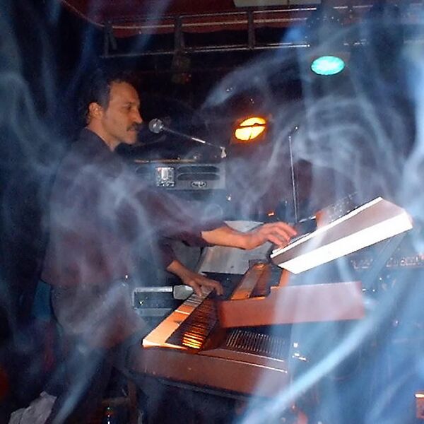File:Roman Picco Romansmoke.jpg
