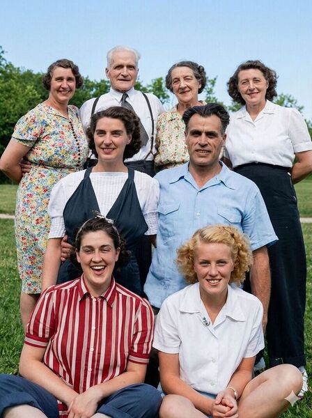 File:JohnCookeAndFamily.jpg
