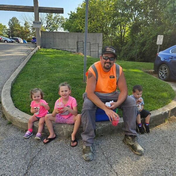 File:EricLarsenFamily3.jpg