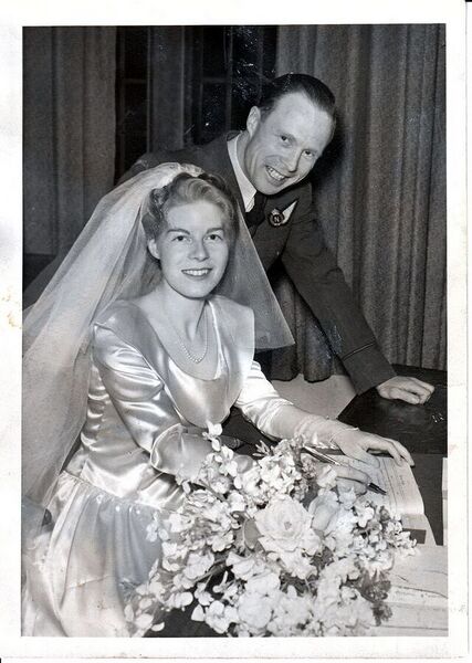 File:Wes-Betty-Wedding.jpg